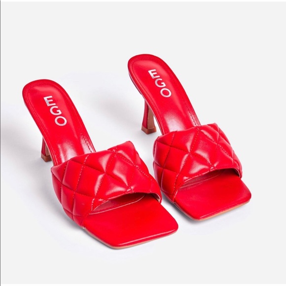 🌹NEW - (LAST 8.5) HINA Shoes in Red - Picture 2 of 2